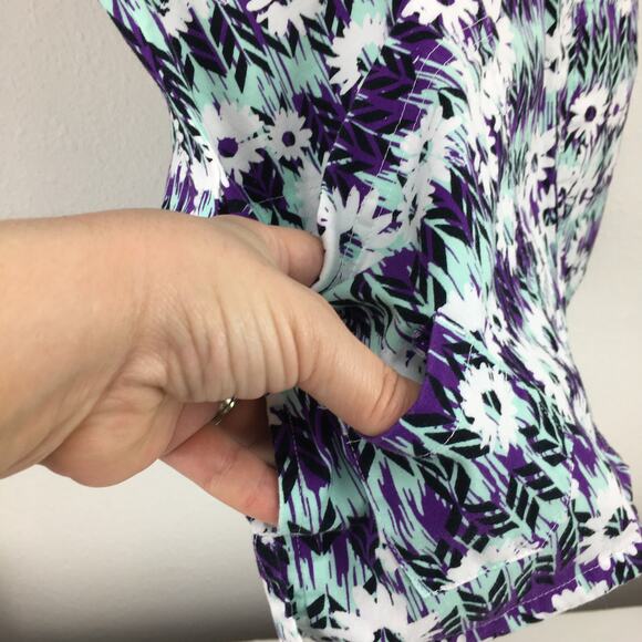 KD110 by Barco Small Floral Print Scrub Top Purple - Picture 6 of 10